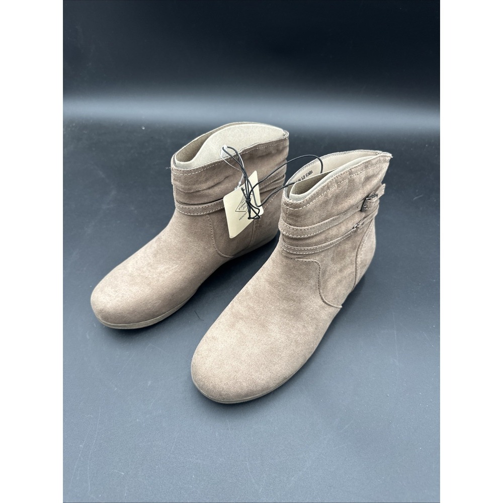 St John's Bay Kumba Ankle Boots Taupe Women's Size 5.5 NIB‎